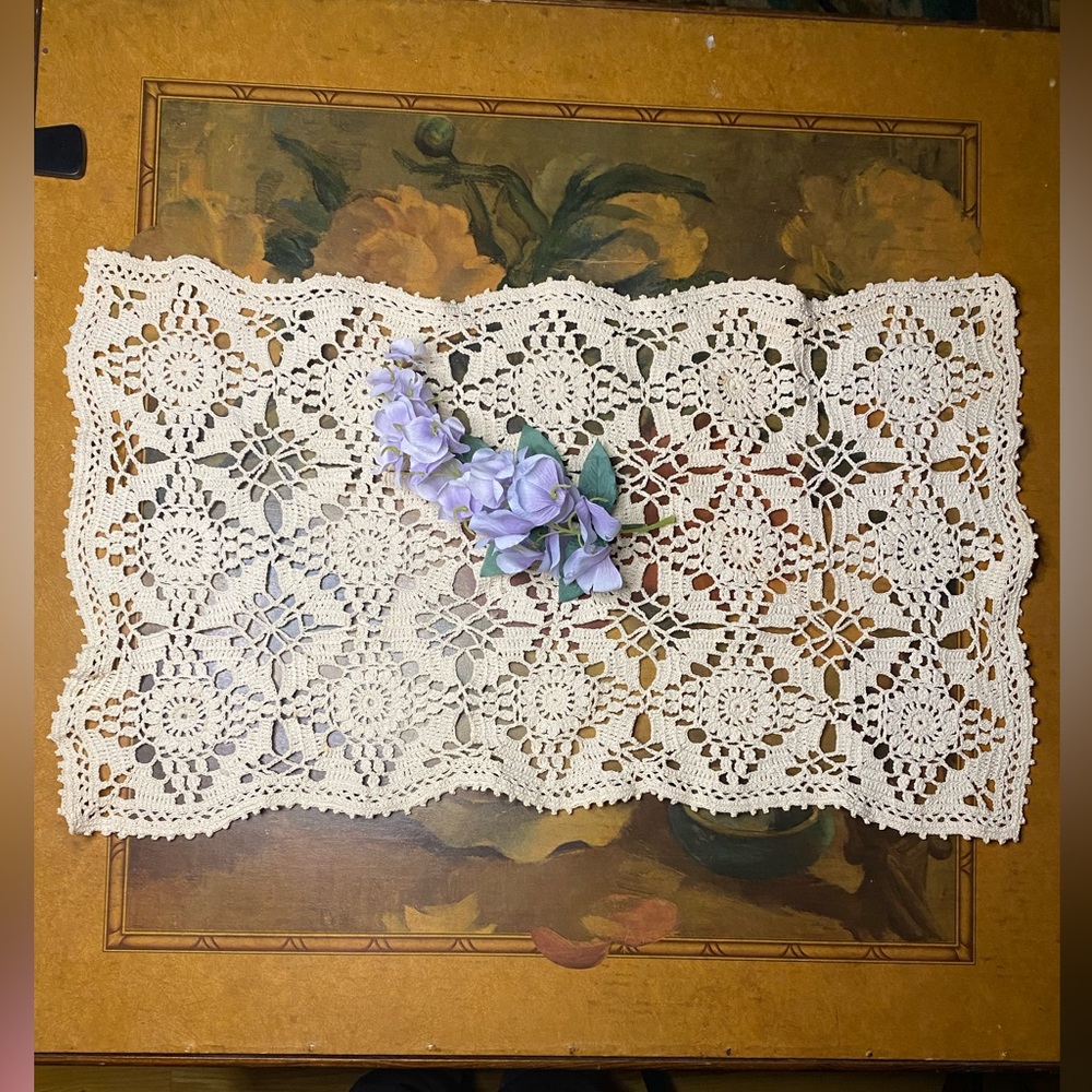 VINTAGE CROCHET HANDMADE DOILY